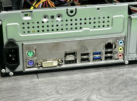 Core i3-10105 5